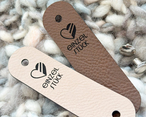 Kunstleder Label Einzelstück mit Herz Creme Dunkelbraun mit Schraube