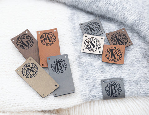 Kunstleder Label mit Wunschmonogramm für Strick Häkel oder Näharbeiten - DIY Label
