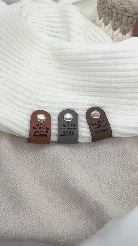 Kunstleder-Labels mit Chicago Screws - Personalisierte Labels