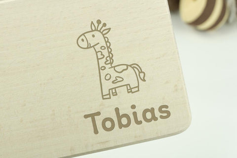 Kinder Frühstücksbrettchen mit individueller Gravur ca. 22x12 cm – Lasergravur - Stolz aus Holz