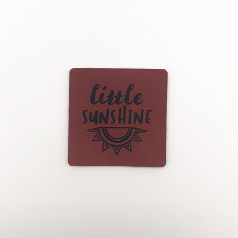 Label "Little Sunshine" zum Annähen - Stolz aus Holz