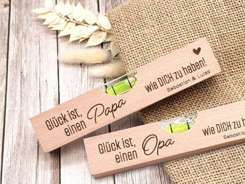 Personalisierte Wasserwaage mit Gravur – Geschenk Papa oder Opa "Glück ist..."