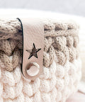 Kunstleder Label mit Stern Ausschnitt creme