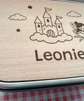 Personalisierte Brotdose Edelstahl, mit Namen, Märchen Schloss und Fee, wasserdicht mit Trennsteg & Schneidebrett, Geschenk Kinder