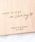Personalisiertes Schneidebrett Erle - Hochzeitsgeschenk mit Gravur Name & Datum - Geschenkidee Brautpaar individuell