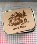 Personalisierte Brotdose Edelstahl, mit Namen, Outdoor & Campervan, wasserdicht mit Trennsteg und Schneidebrett