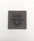 Label "Little Sunshine" zum Annähen - Stolz aus Holz